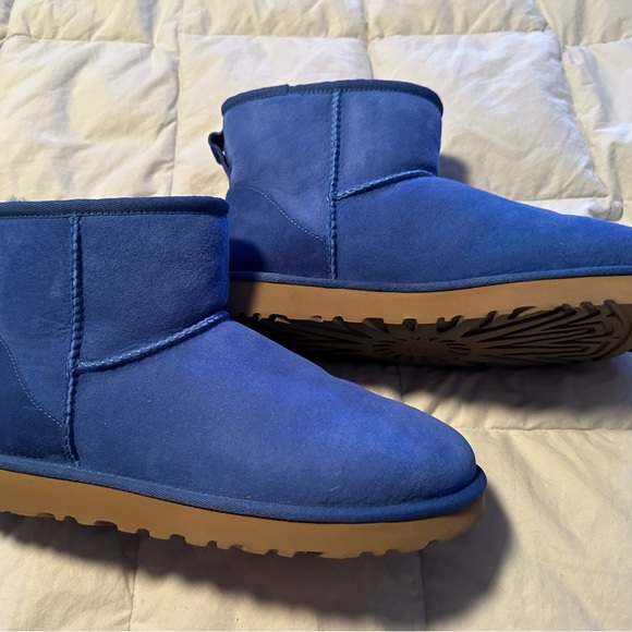 Royal Blue Shearling Short Boot UGG size 9 - Picture 3 of 5